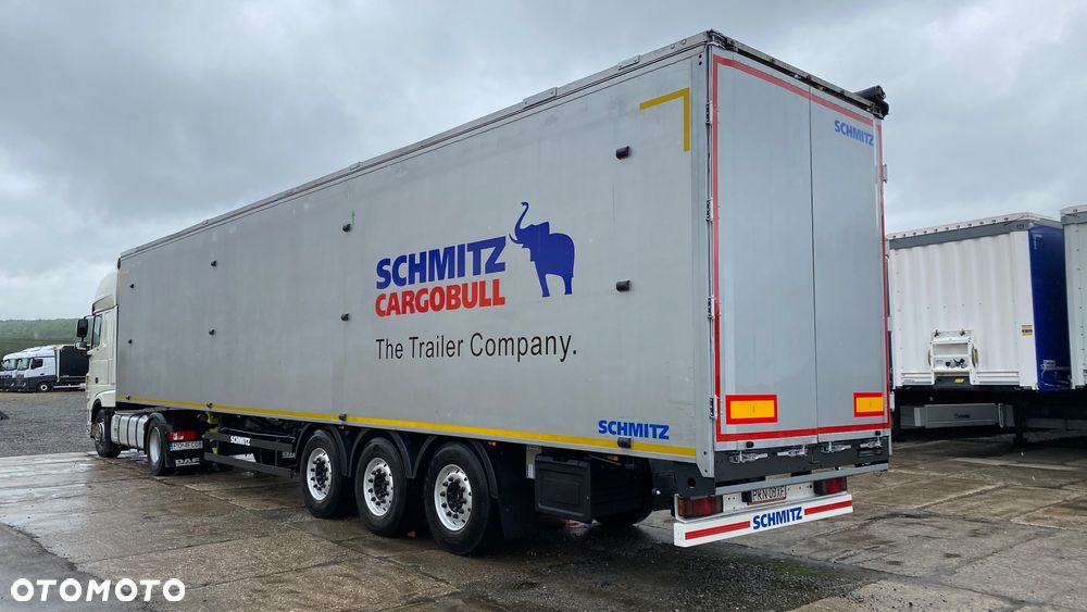 Schmitz Cargobull naczepa ruchoma podłoga - 2