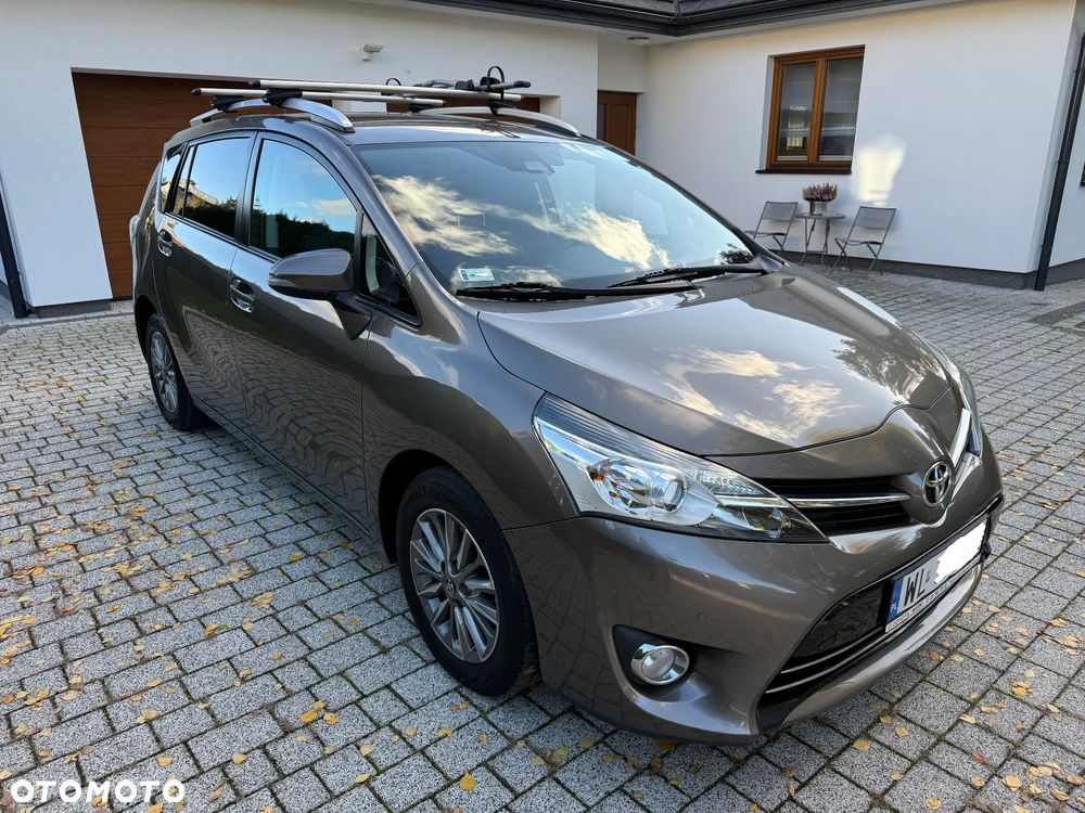 Toyota Verso 2017 photo 4