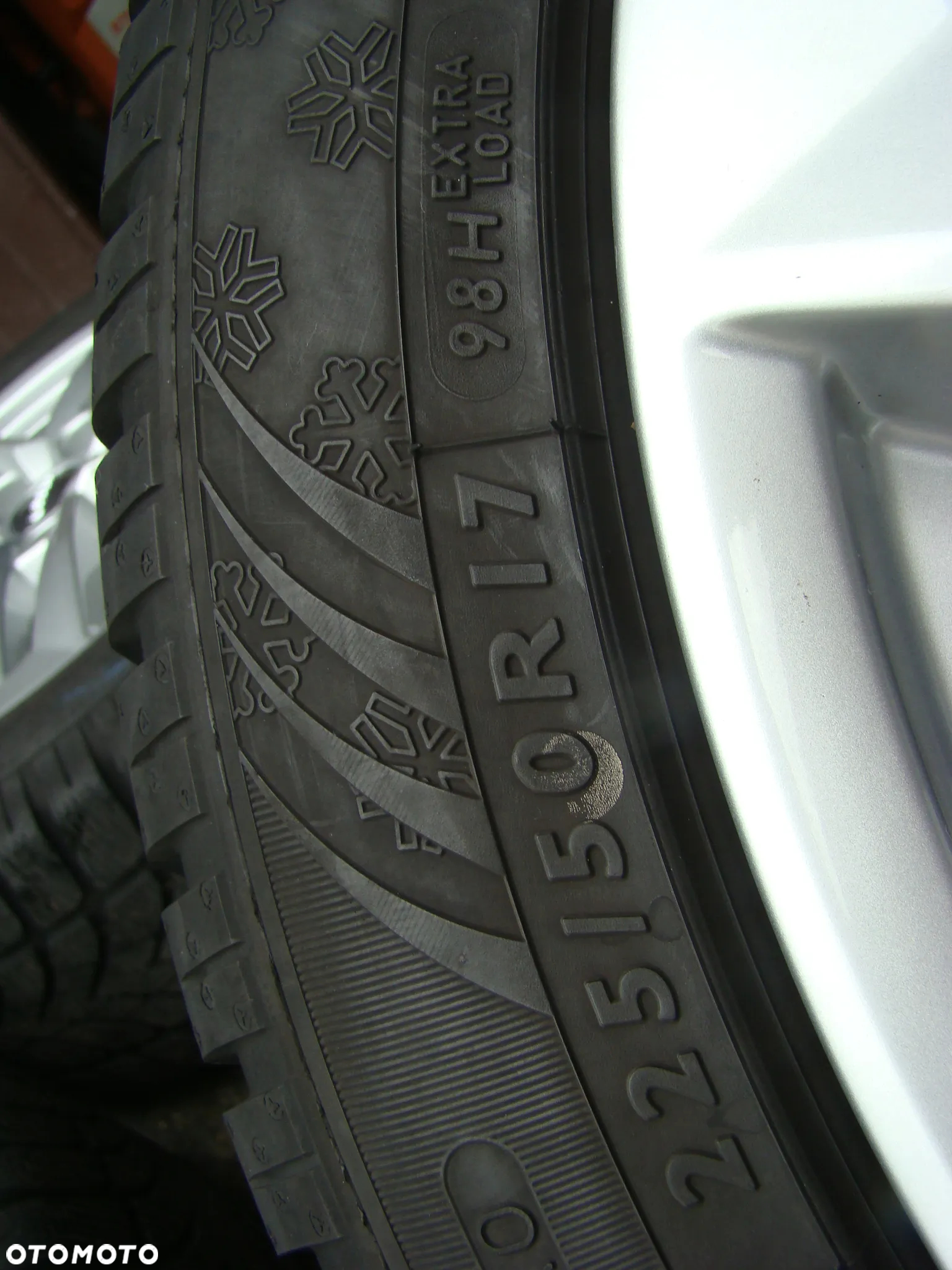 a100 5x112 Audi A4 B8 B7 Q2 GA TT 8J 8S A6 C5 C6 7Jx17 225/50 - 10
