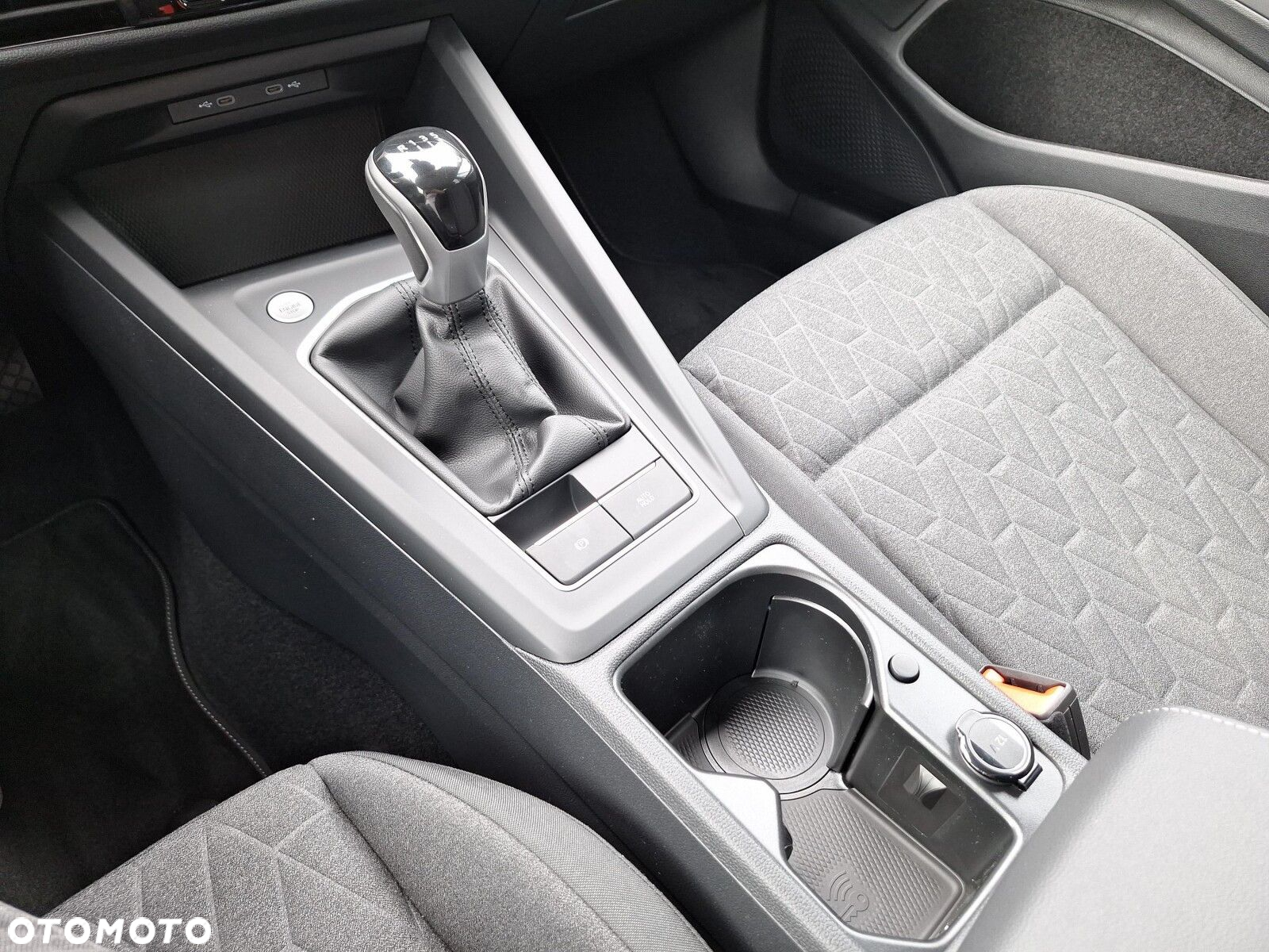 Volkswagen Golf VIII 1.5 TSI Life Plus - 15