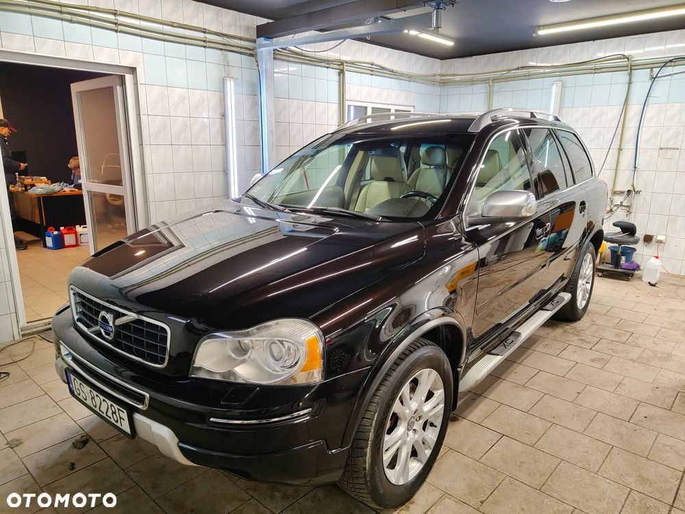 Volvo XC 90 D5 AWD Momentum - 1