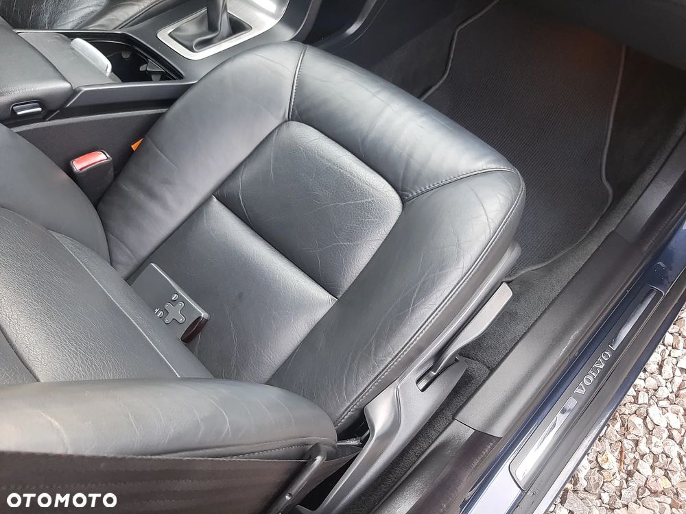 Volvo V70 DRIVe Momentum - 13