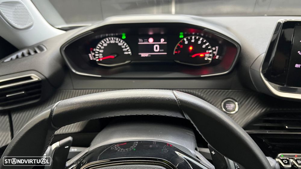 Peugeot 2008 1.2 PureTech Allure Pack EAT8 - 20