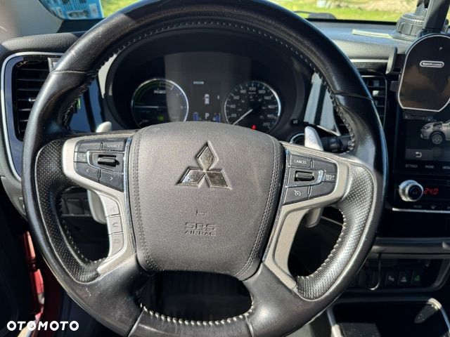 Mitsubishi Outlander - 19