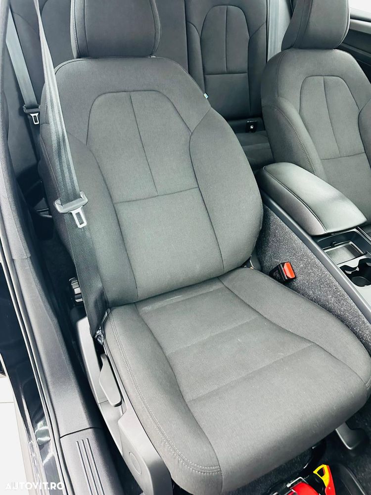 Volvo XC 40 T2 Momentum Core - 23