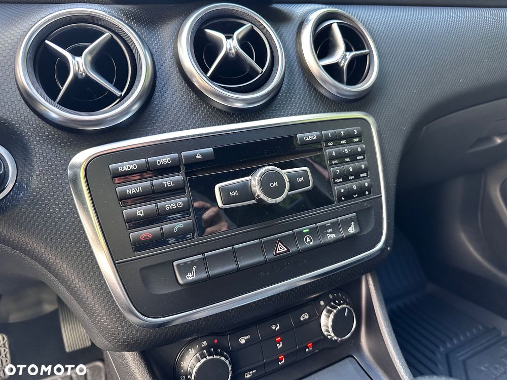 Mercedes-Benz Klasa A 180 (BlueEFFICIENCY) Urban - 23