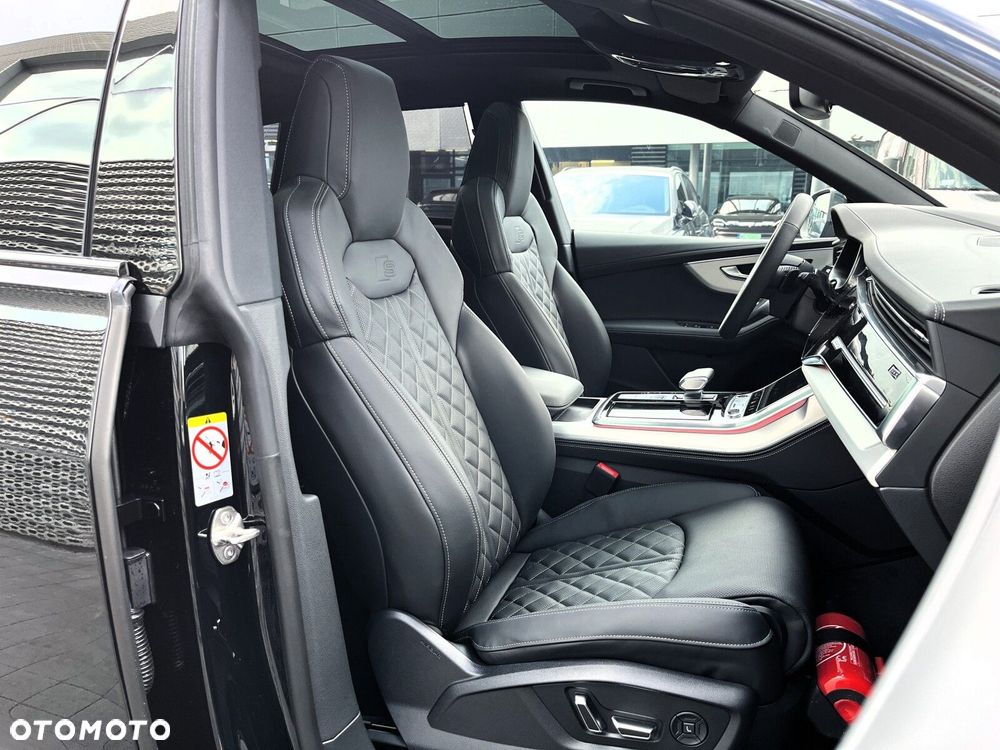 Audi Q8 - 25