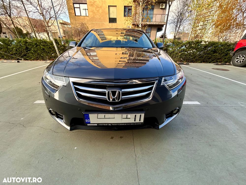 Honda Accord 2.0i MT Lifestile - 10