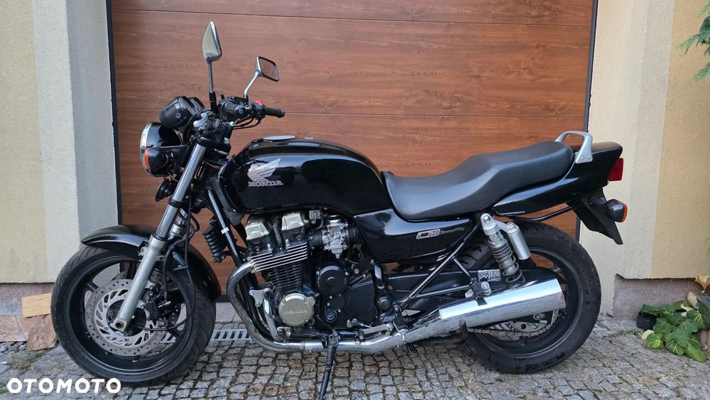 Suzuki GSX - 7
