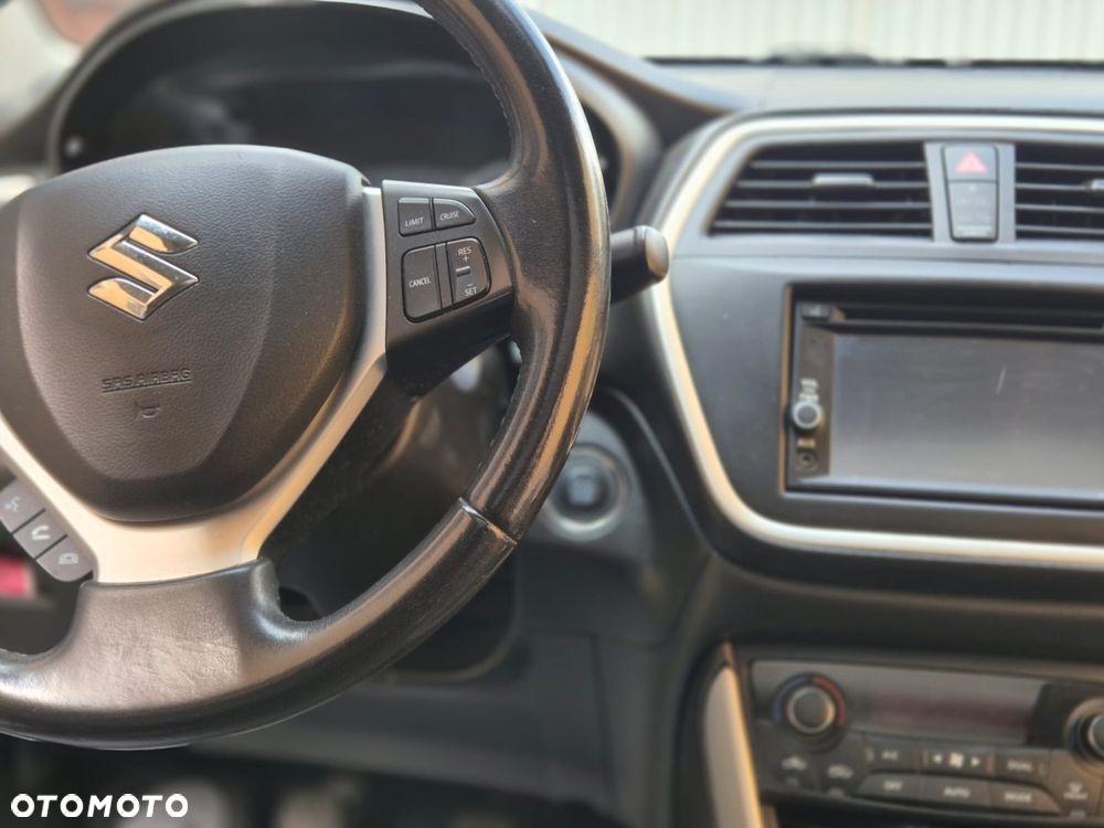 Suzuki SX4 1.6 Comfort Plus - 7
