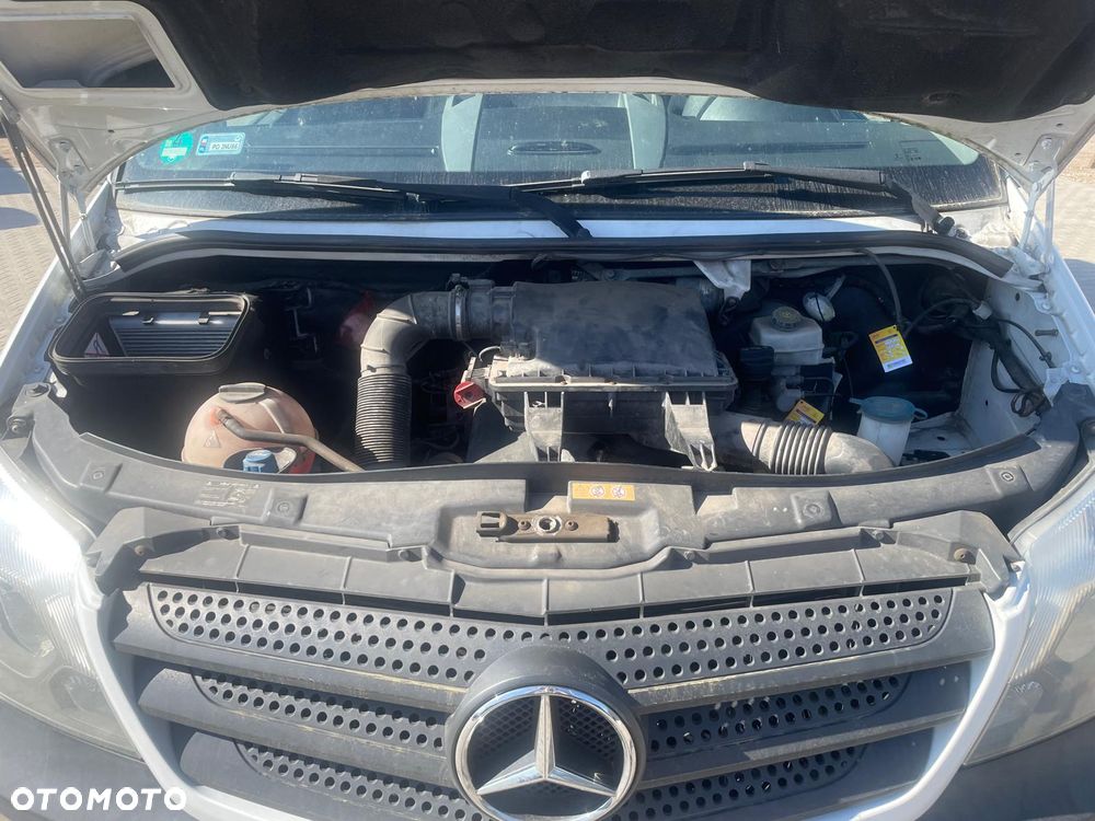 Mercedes-Benz Sprinter - 15