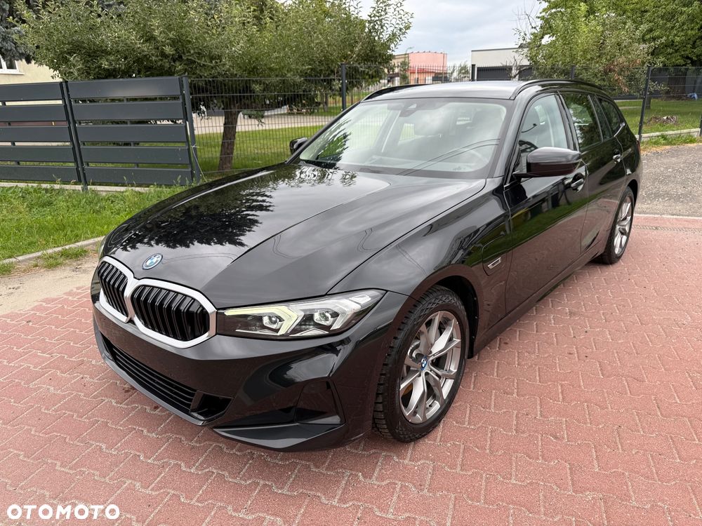 BMW Seria 3 320e PHEV sport - 1