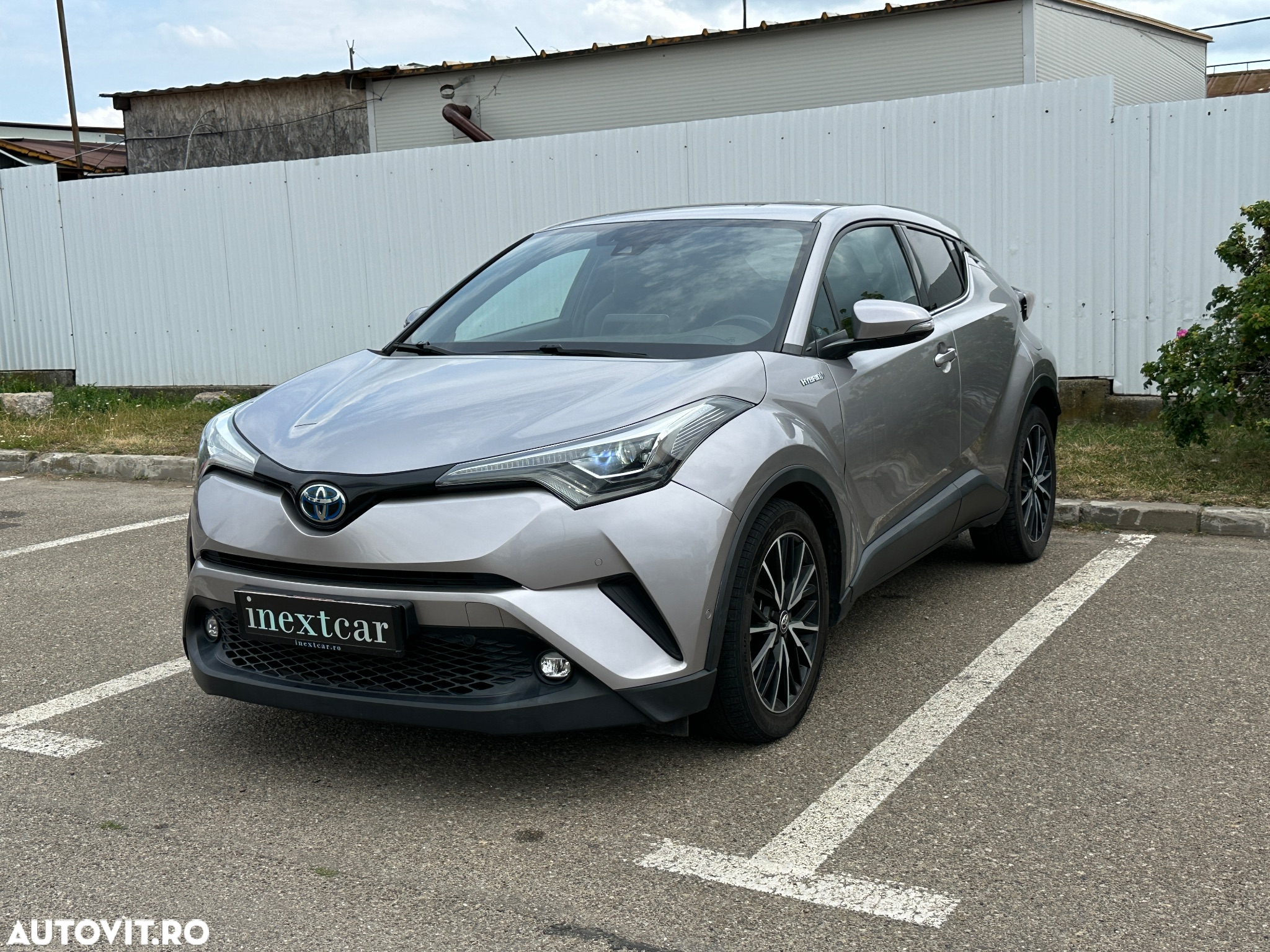 Toyota C-HR 1.8 HSD 4x2 CVT C-lassy LED - 14