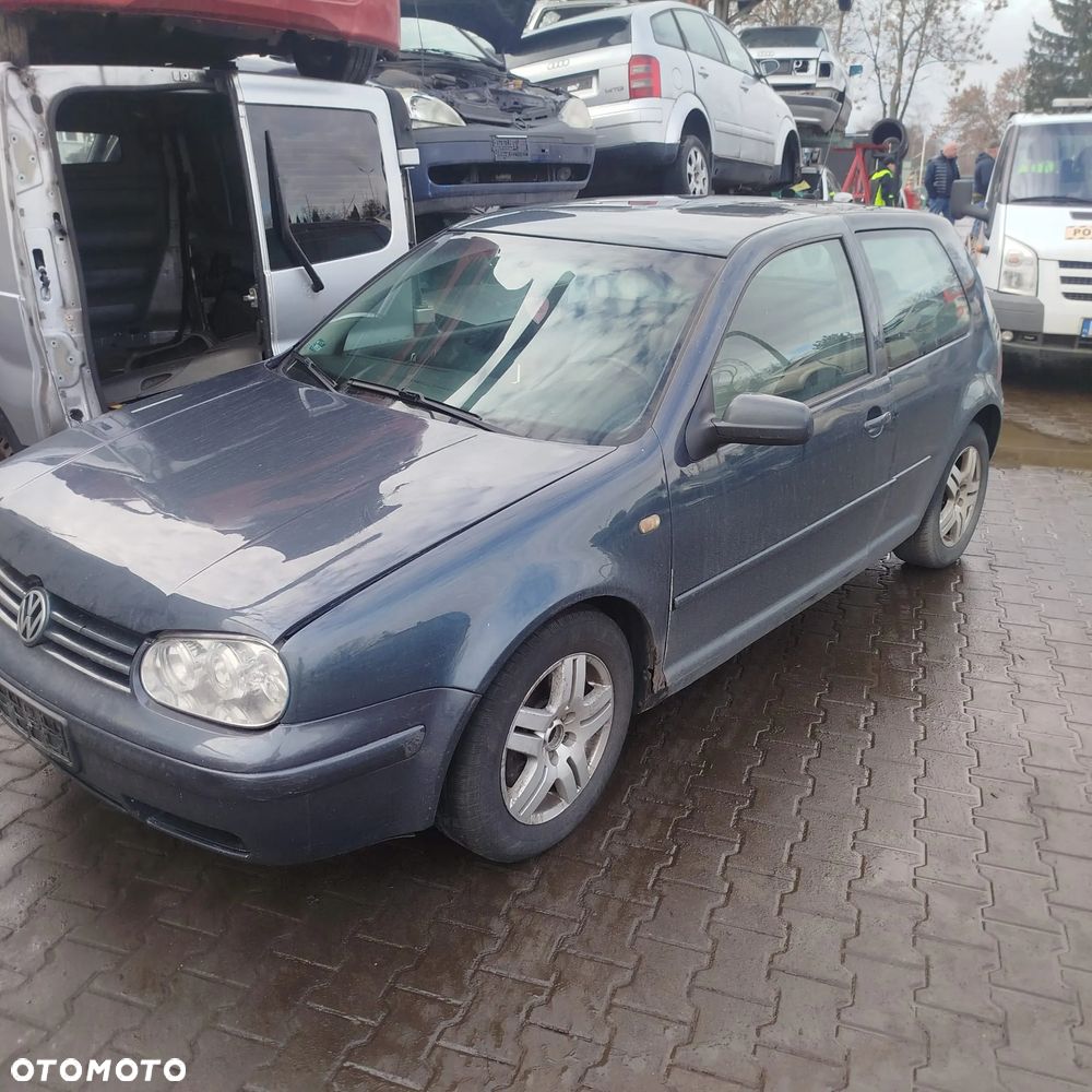 Volkswagen Golf 4 na części . - 3