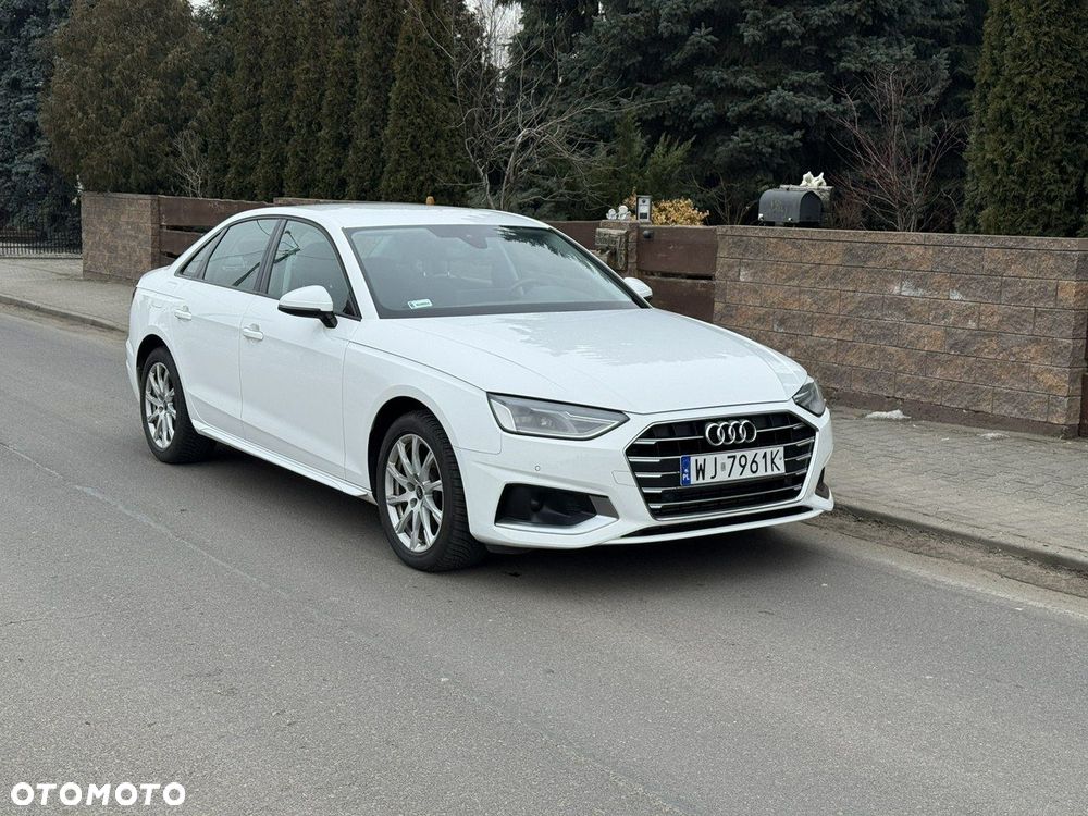 Audi A4 Limousine - 4