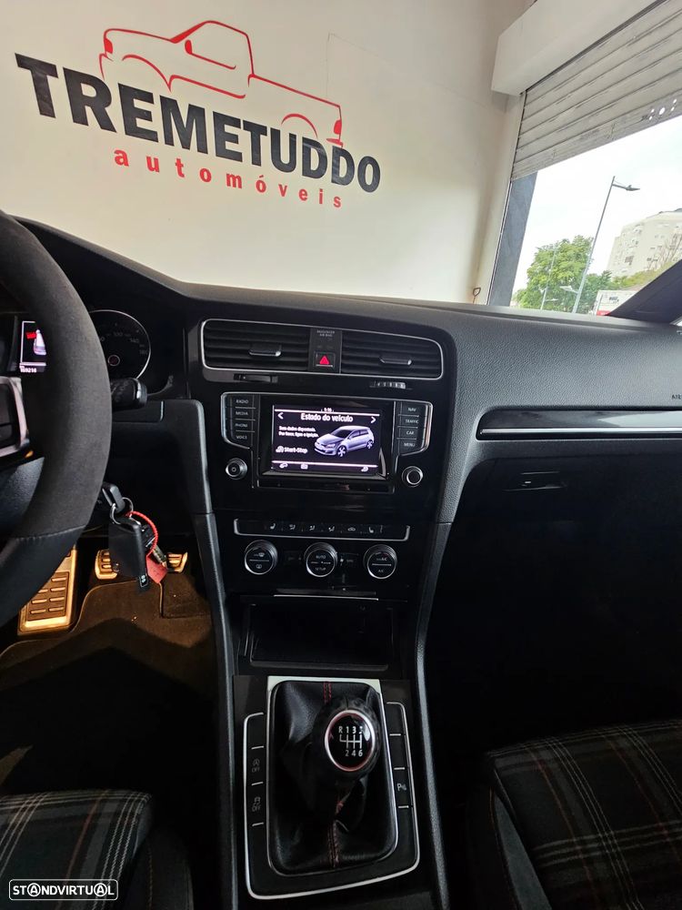 VW Golf GTI Performance BlueMotion - 20