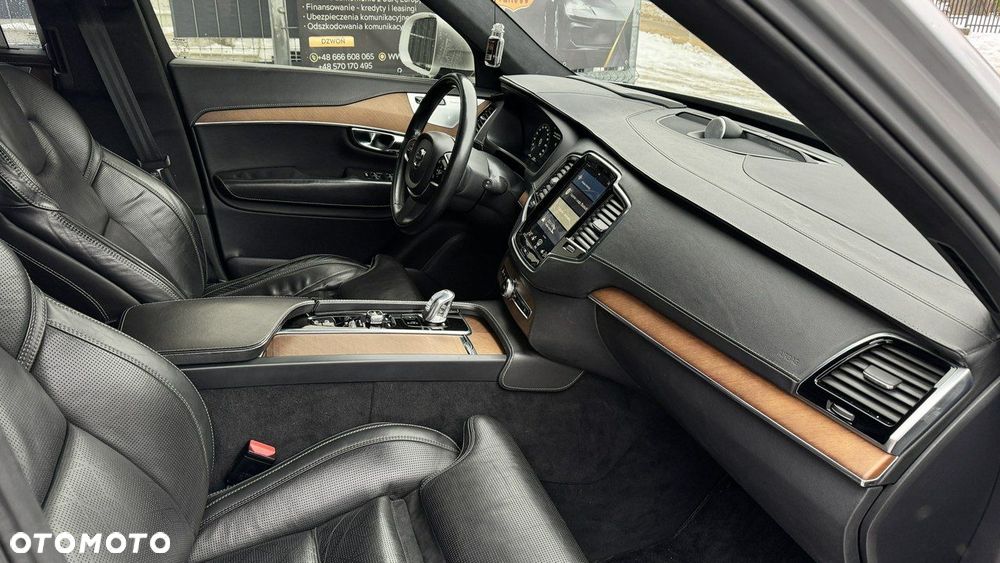 Volvo XC 90 - 30