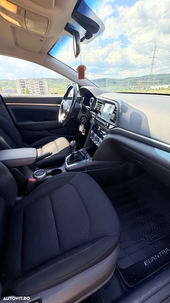 Hyundai Elantra 1.6 MPi Highway - 13