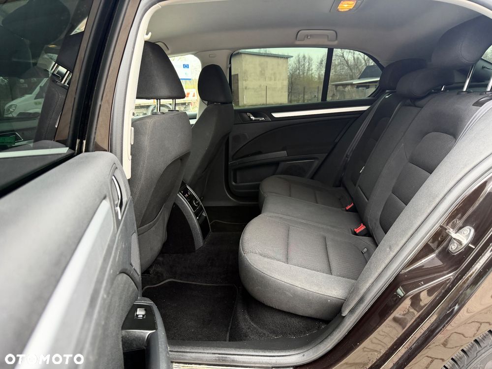 Skoda Superb 2.0 TDI Ambition - 21