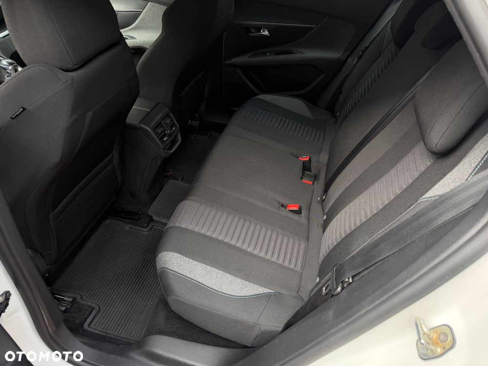 Peugeot 3008 PureTech 130 Stop & Start GPF Active Pack - 26