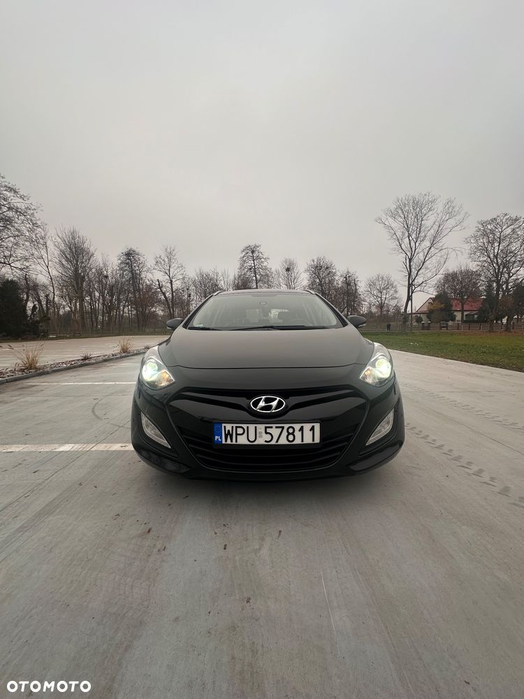 Hyundai i30 1.6 CRDi Automatik Style - 1