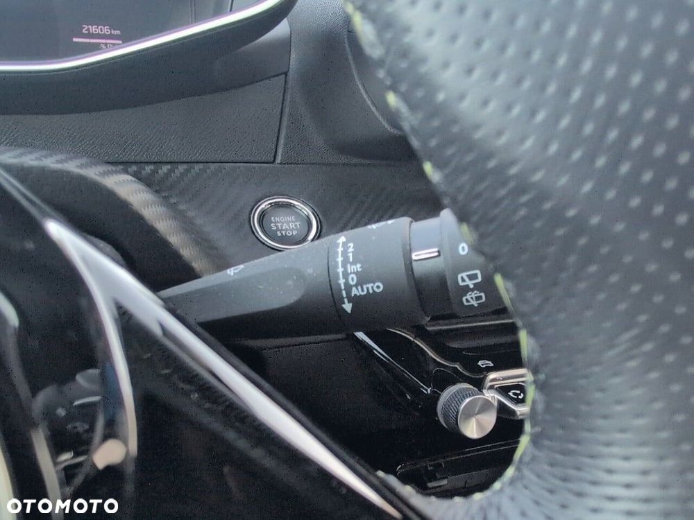 Peugeot 208 - 24