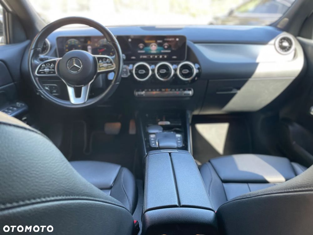 Mercedes-Benz GLA 250 4-Matic AMG Line - 13