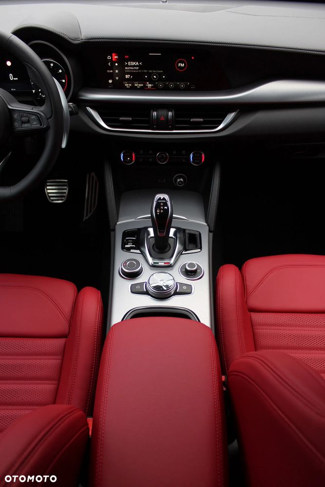 Alfa Romeo Stelvio 2.0 Turbo Veloce Q4 - 10