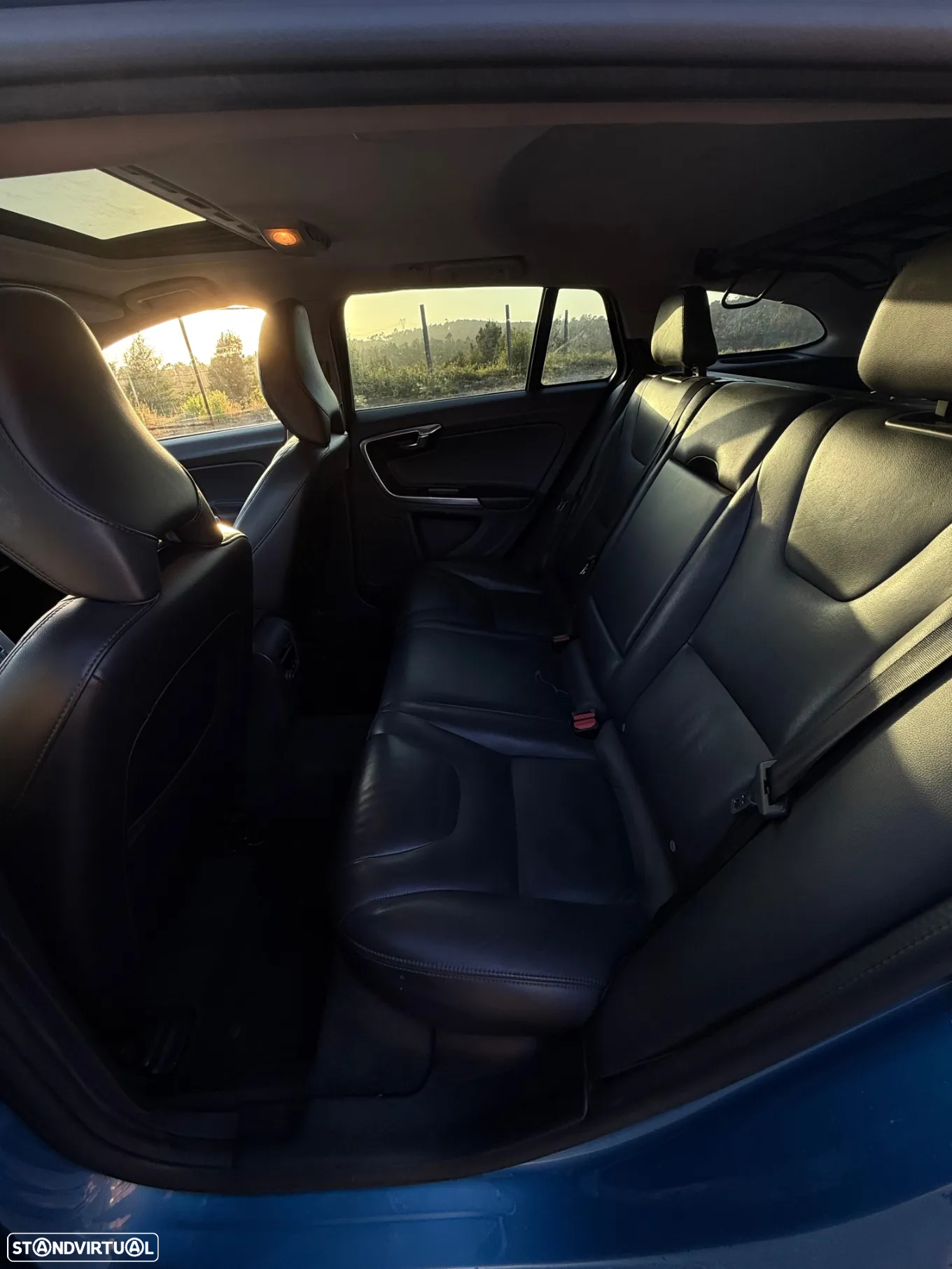 Volvo V60 2.4 D6 Summum AWD Phev - 15