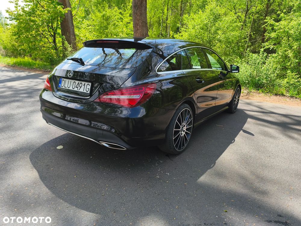 Mercedes-Benz CLA 180 AMG Line - 11