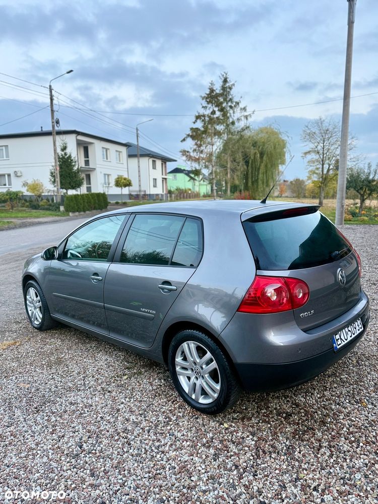 Volkswagen Golf 1.6 United - 12