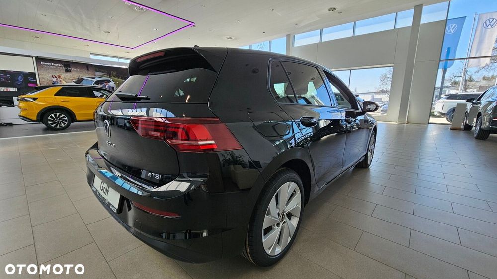 Volkswagen Golf - 10