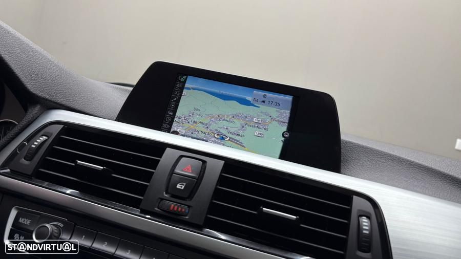 BMW 320 d Touring xDrive Sport Line - 14