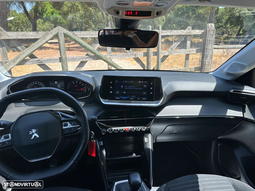 Peugeot 208 PureTech 100 Allure - 9