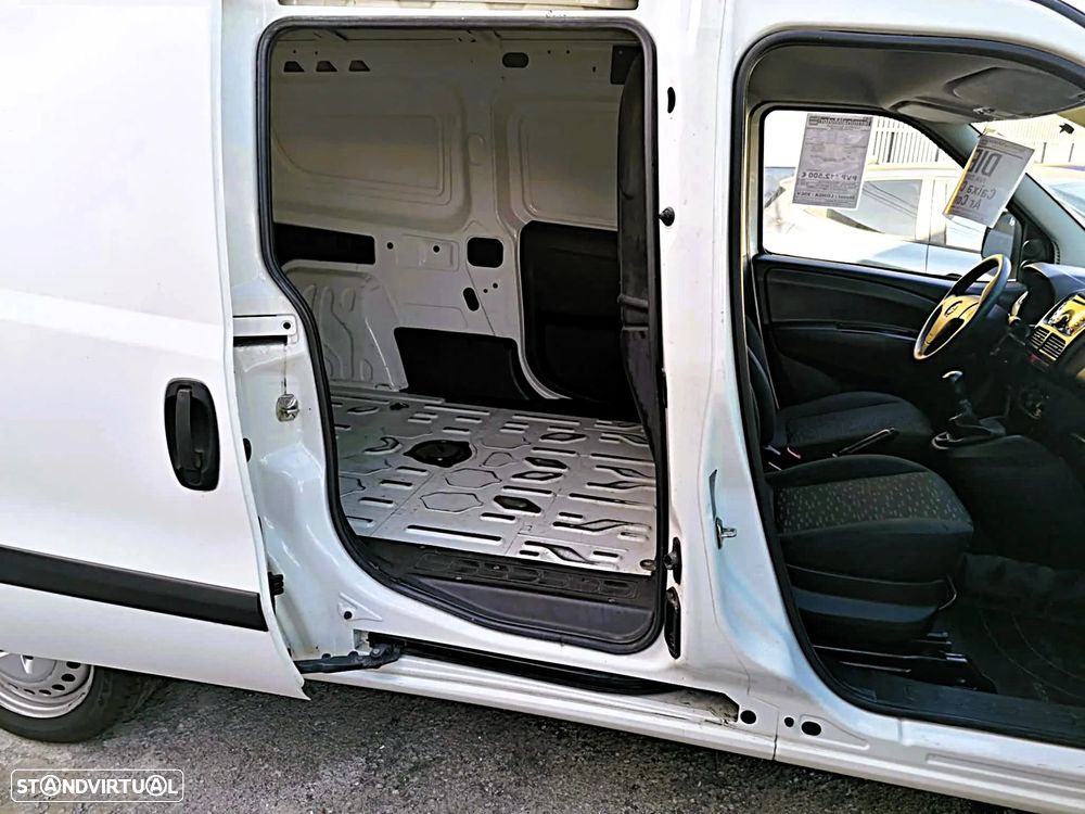Opel Combo 1.3 CDTI L2H1 Longa 2 Lug - 19