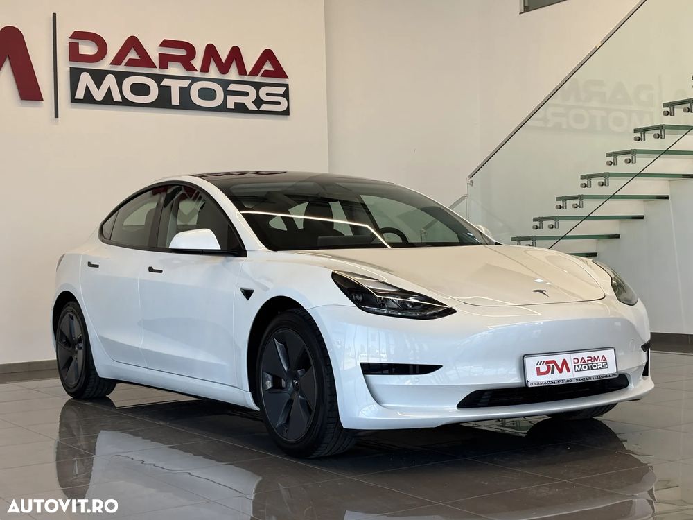 Tesla Model 3 Standard Reichweite Plus Hinterradantrieb - 3