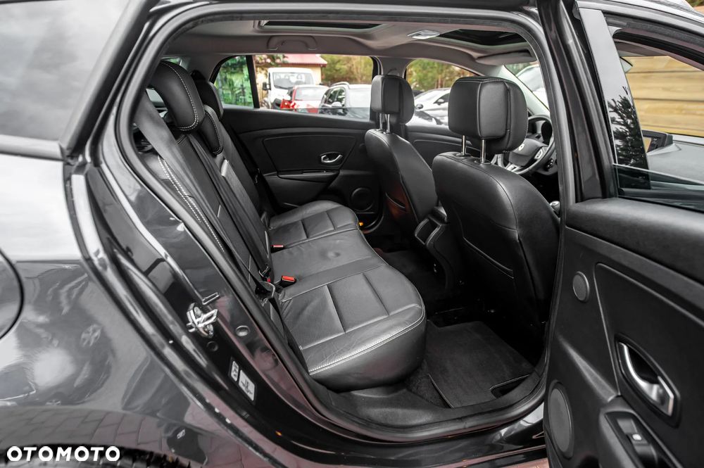 Renault Megane TCe 180 GT - 19