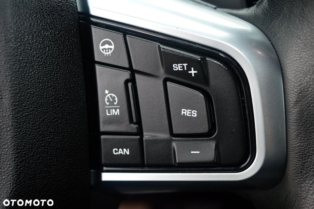 Land Rover Discovery Sport - 34