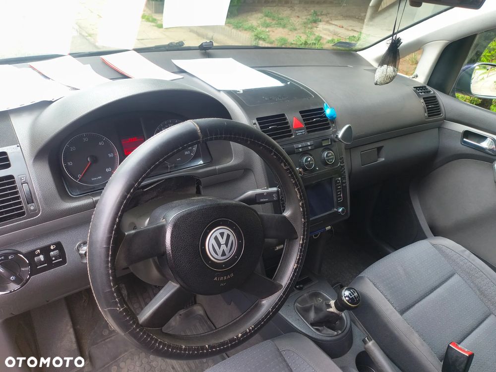 Volkswagen Touran 1.9 TDI Highline - 10