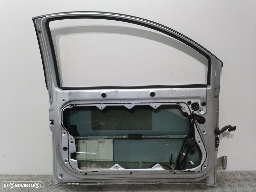 PORTA FRONTAL ESQUERDA VOLKSWAGEN NEW BEETLE 2002 -1C0831051N - 1