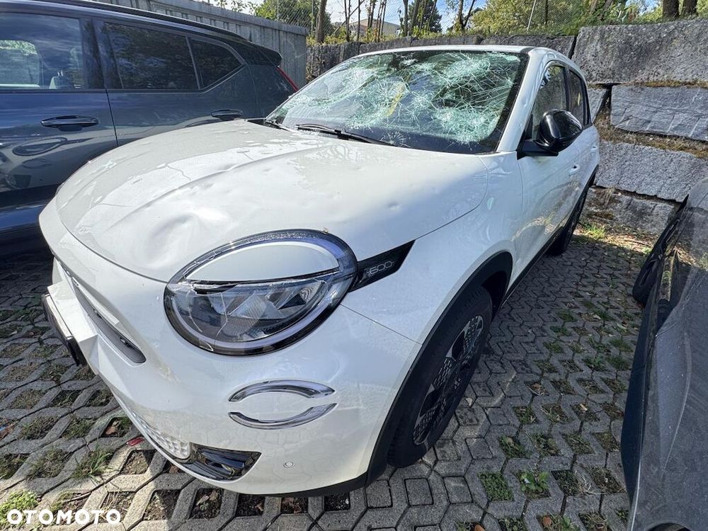 Fiat 600 HYBRID 125 Jahre Edition - 1