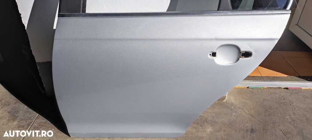 Usa spate stanga volkswagen vw JETTA an 2007 culoare LA7W mic defect - 3