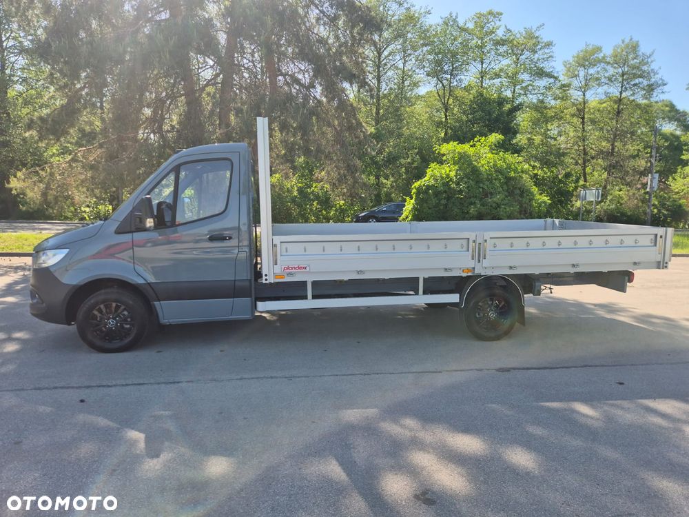 Mercedes-Benz Sprinter - 15