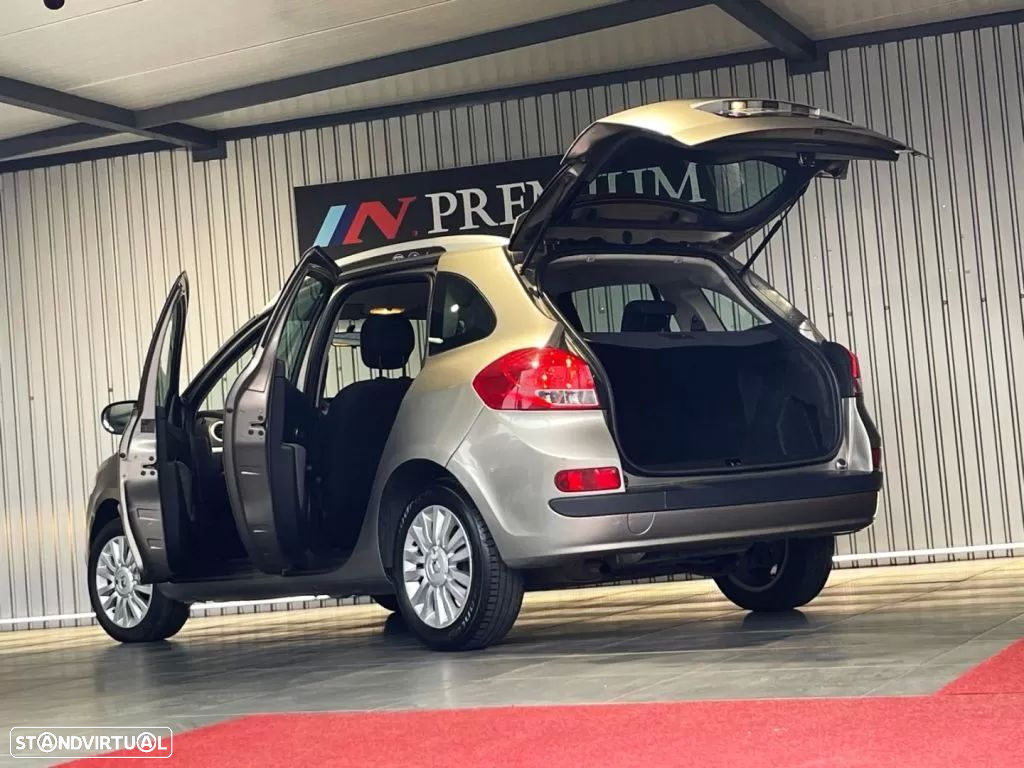 Renault Clio Break 1.2 16V Confort - 15