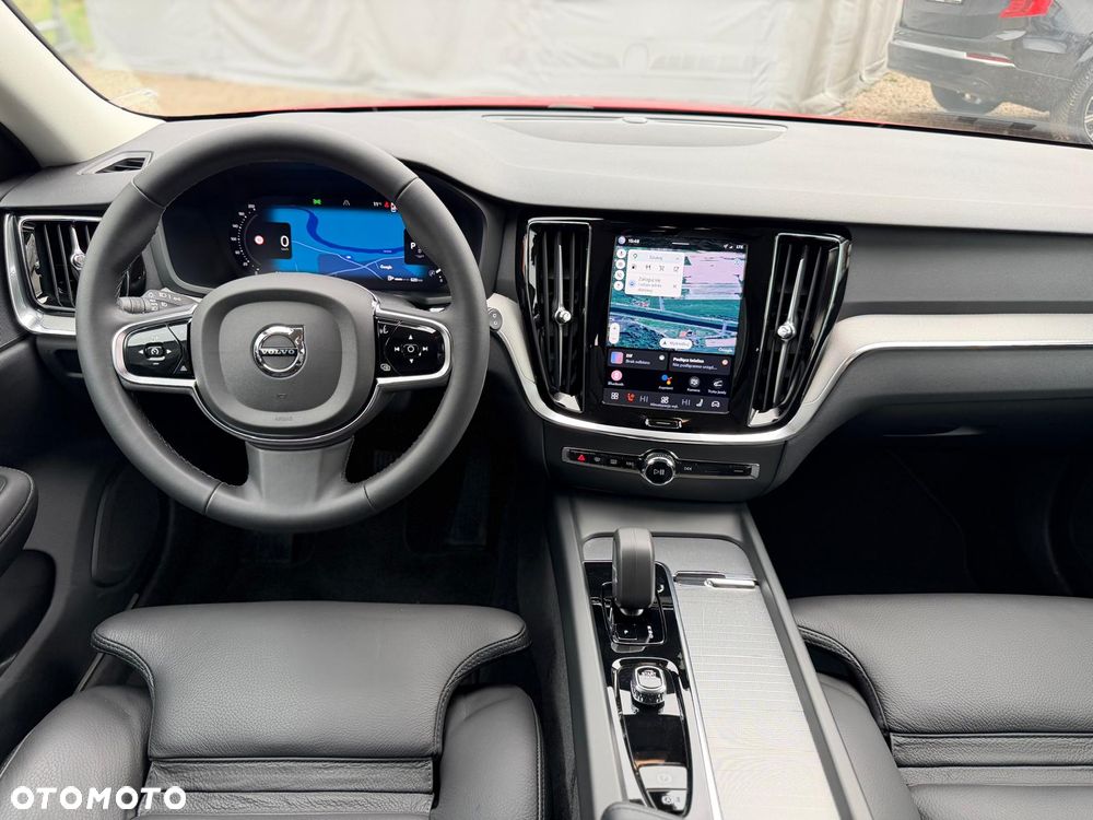 Volvo V60 Cross Country B4 D AWD Plus - 18