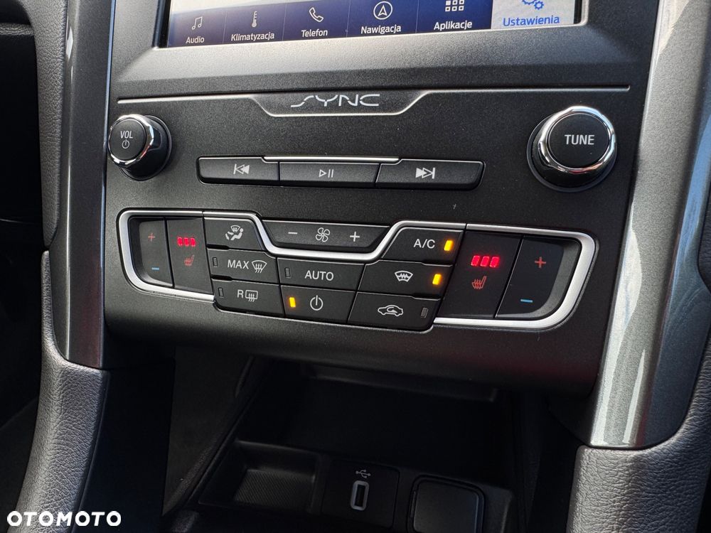 Ford Mondeo 2.0 EcoBlue Titanium - 34