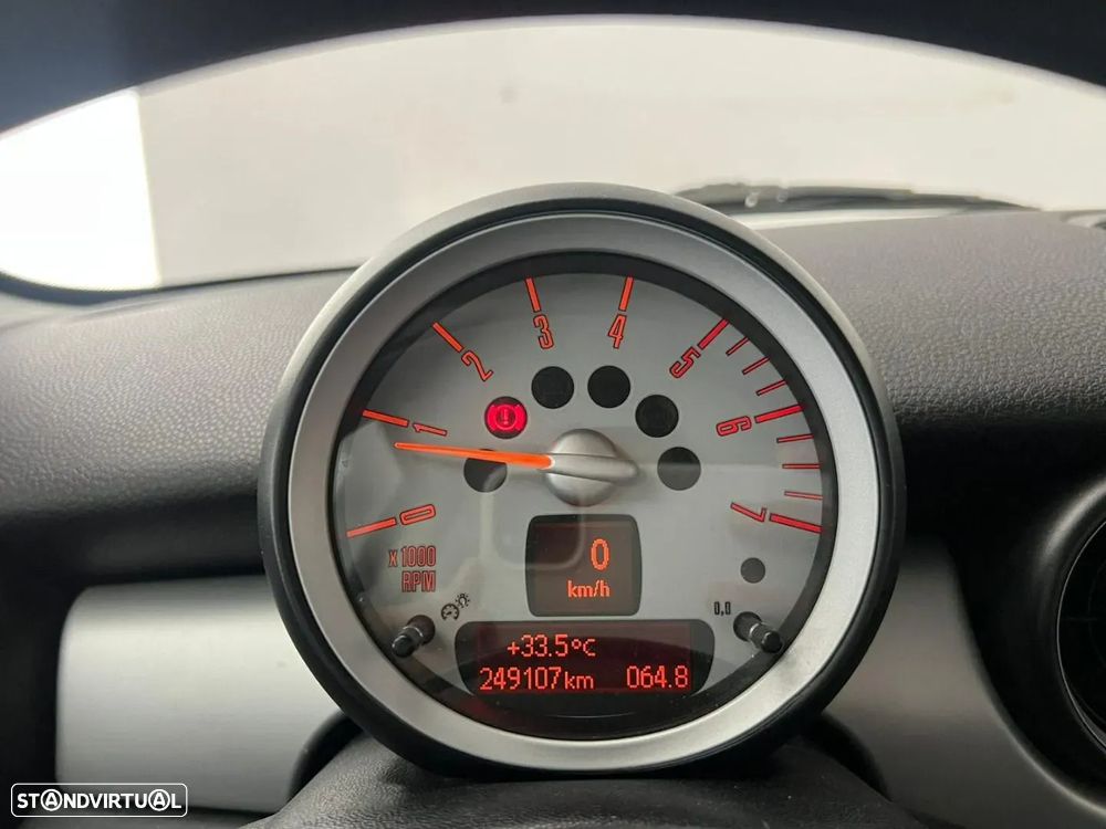 MINI 3 Portas Cooper D - 10