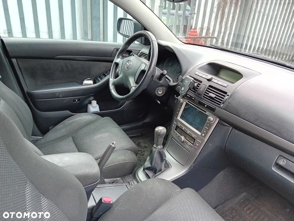 *TOYOTA AVENSIS T25 KOMBI* Samochód na części - 10