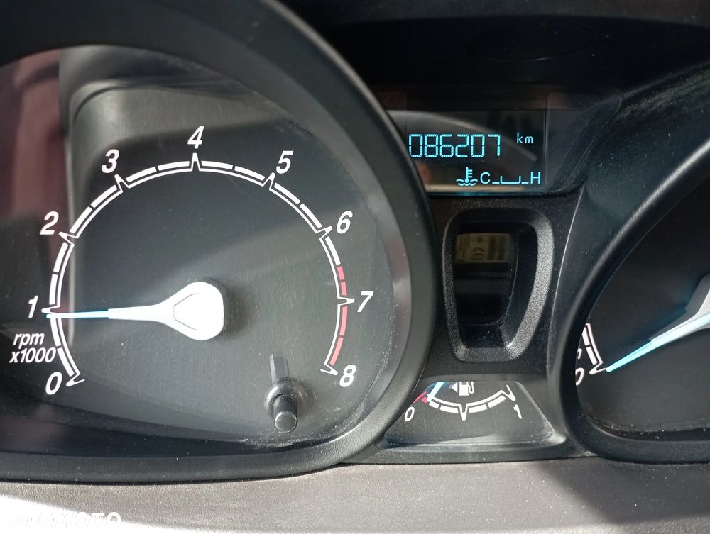 Ford Transit Courier Ambiente - 22