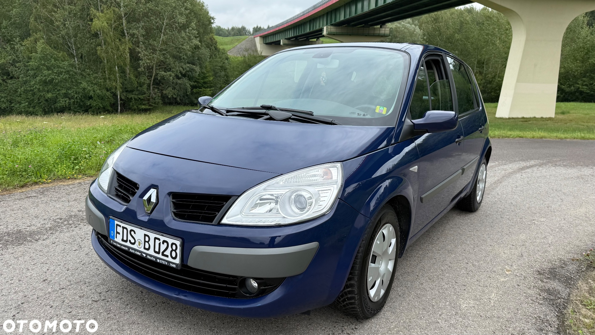 Renault Scenic 1.6 16V Emotion - 9